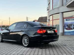 Bmw~ e90 ~320i~ euro 5 — miniatura 4