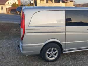 Mercedes Vito automat — miniatura 3