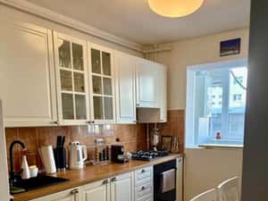 3 camere, decomandat, centrală proprie,renovat — miniatura 1