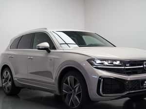 Volkswagen Touareg SUV 2967 cm3 Diesel 231 cp — miniatura 3
