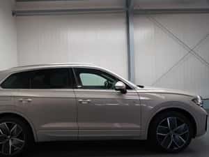Volkswagen Touareg SUV 2967 cm3 Diesel 231 cp — miniatura 4