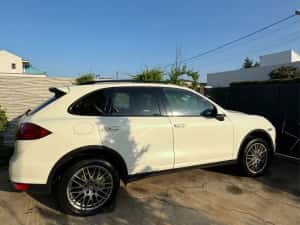 Vand Porsche Cayenne. 3.0d — miniatura 3