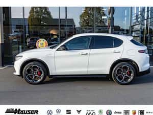 Alfa Romeo Stelvio SUV 2024 cu 46.000 km — miniatura 3