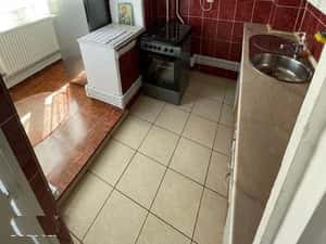 Inchiriez garsoniera Obcini Suceava — miniatura 2