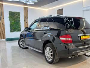 Mercedes-Benz ML 320 SUV Diesel 2009 — miniatura 4