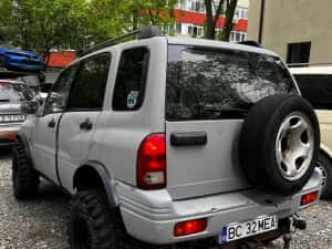 Suzuki Grand Vitara, an 2000, 2.5 benzina tractiune integrala km 258874, cutie manuala — miniatura 3