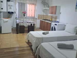 Cazare Muncitori Apartamente Garsoniere paturi single bucătării proprii terasă Valu lui Traian Constanta — miniatura 1