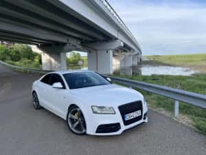 Audi a5 2.0 cutie manuală 2009 — miniatura 2