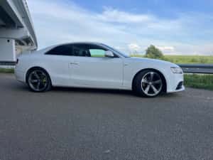 Audi a5 2.0 cutie manuală 2009 — miniatura 5