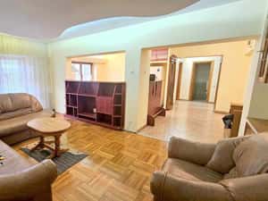 Apartament cu 3 camere,  în Centru Independentei UMF