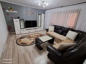Apartament 3 Camere 2 Bai Etaj 1 zona Lipovei 480 euro