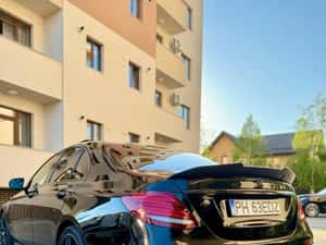 Mercedes-Benz E 63 AMG 4MATIC+ — miniatura 5