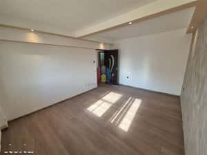 LIBER! 3 camere, confort 1 decomandat, etaj 3, Obor - Dinamo — miniatura 3