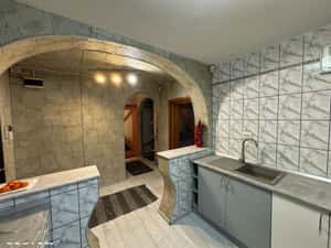 Apartament de 3 camere zona NOUA — miniatura 3