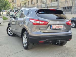Nissan Qashqai 1.6 dCi – SUV-ul care oferă exact ce ai nevoie — miniatura 4