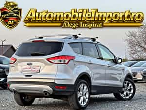 Ford Kuga 4x4 Titanium — miniatura 2