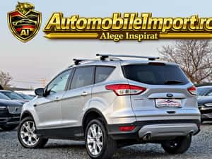 Ford Kuga 4x4 Titanium — miniatura 4