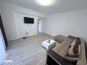 AP. 2 CAMERE- CURTE 60 MP, PARCARE INCLUSA, CENTRALA PROPRIE, MODERN — miniatura 4
