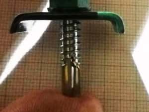 surub autoforant verde panou plasa bordurata — miniatura 9
