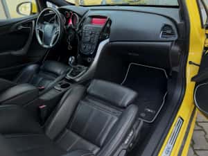 Opel Astra OPC / 280 HP / Stock / Fara Daune — miniatura 9