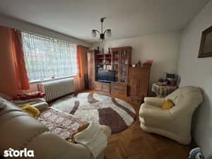 Apartament cu 3 camere de închiriat în zona Central — miniatura 4