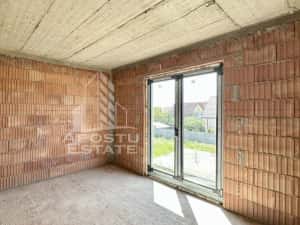 Jumatate de duplex cu 4 camere de vanzare in Giroc — miniatura 2