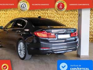 BMW Seria 5 530i xDrive AT — miniatura 3
