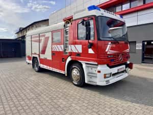 Masina de pompieri Mercedes Actros, echipata si inmatriculata — miniatura 3