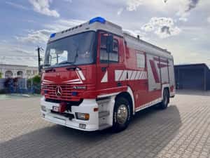 Masina de pompieri Mercedes Actros, echipata si inmatriculata — miniatura 9