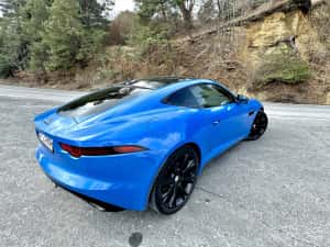 Jaguar F-Type V6 S - British Design Edition Coupé – Ultra Blue – editie limitată — miniatura 5