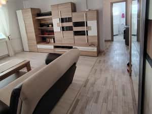 Se inchiriaza apartament 2 camere etaj 3 mobilat  utilat complet 300e