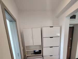 Se inchiriaza apartament 2 camere etaj 3 mobilat  utilat complet 300e — miniatura 6
