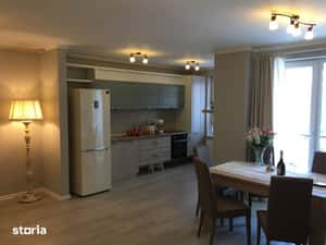 Apartament 2 camere, balcon, Tractorul, Brașov — miniatura 4