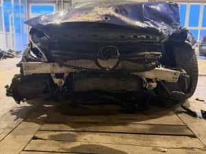 Vand Mercedes c 6.3S amg avariat — miniatura 2