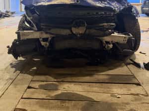 Vand Mercedes c 6.3S amg avariat — miniatura 3