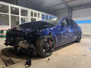 Vand Mercedes c 6.3S amg avariat — miniatura 4