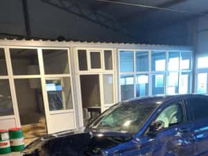 Vand Mercedes c 6.3S amg avariat — miniatura 9