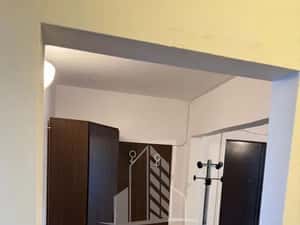 Apartament cu 2 camere, de inchiriat, zona Lipovei, Centrala Proprie — miniatura 3