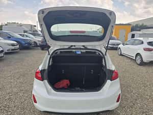 Ford Fiesta Manuală 75 HP Benzină — miniatura 7