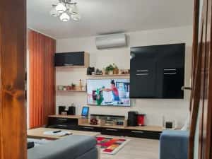 3 cam dec 2 bai centrala proprie boxa zona Parvan Complex Studentesc