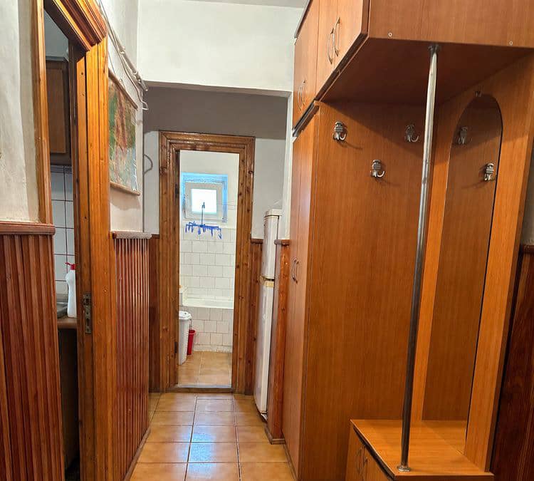 Apartament 2 camere parter, 51 mp, ideal pentru locuință sediu firmă — fotografie 1 din 6