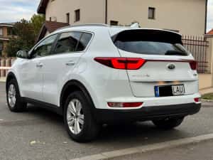 Kia Sportage 1.7 CRDI euro 6 An 2016 doar 120.000 km reali !! — miniatura 4