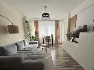 Apartament 2 camere, loc de parcare — miniatura 2