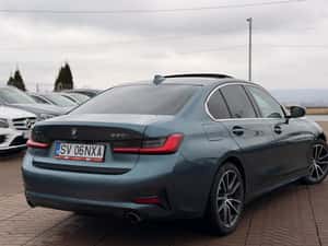 BMW 330i xDrive 2020 — miniatura 2