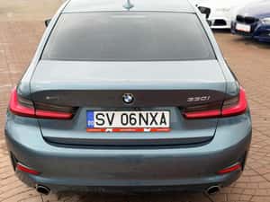 BMW 330i xDrive 2020 — miniatura 5