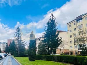 Apartament Pet Friendly etajul 1 cu  3 camere balcon zona centrala