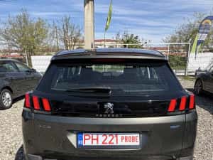 Peugeot 3008 1.2 benzina — miniatura 4