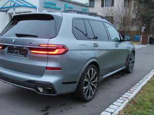 BMW X7 - Second Hand, 7.500 km — miniatura 3