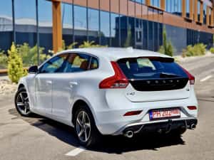 2015 Volvo V40 R-Design / Euro 6 White Pearl 2.0 Diesel — miniatura 10