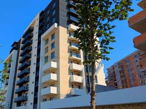 Apartament decomandat cu 4 camere + balcon, zona Bd.Metalurgiei — miniatura 4